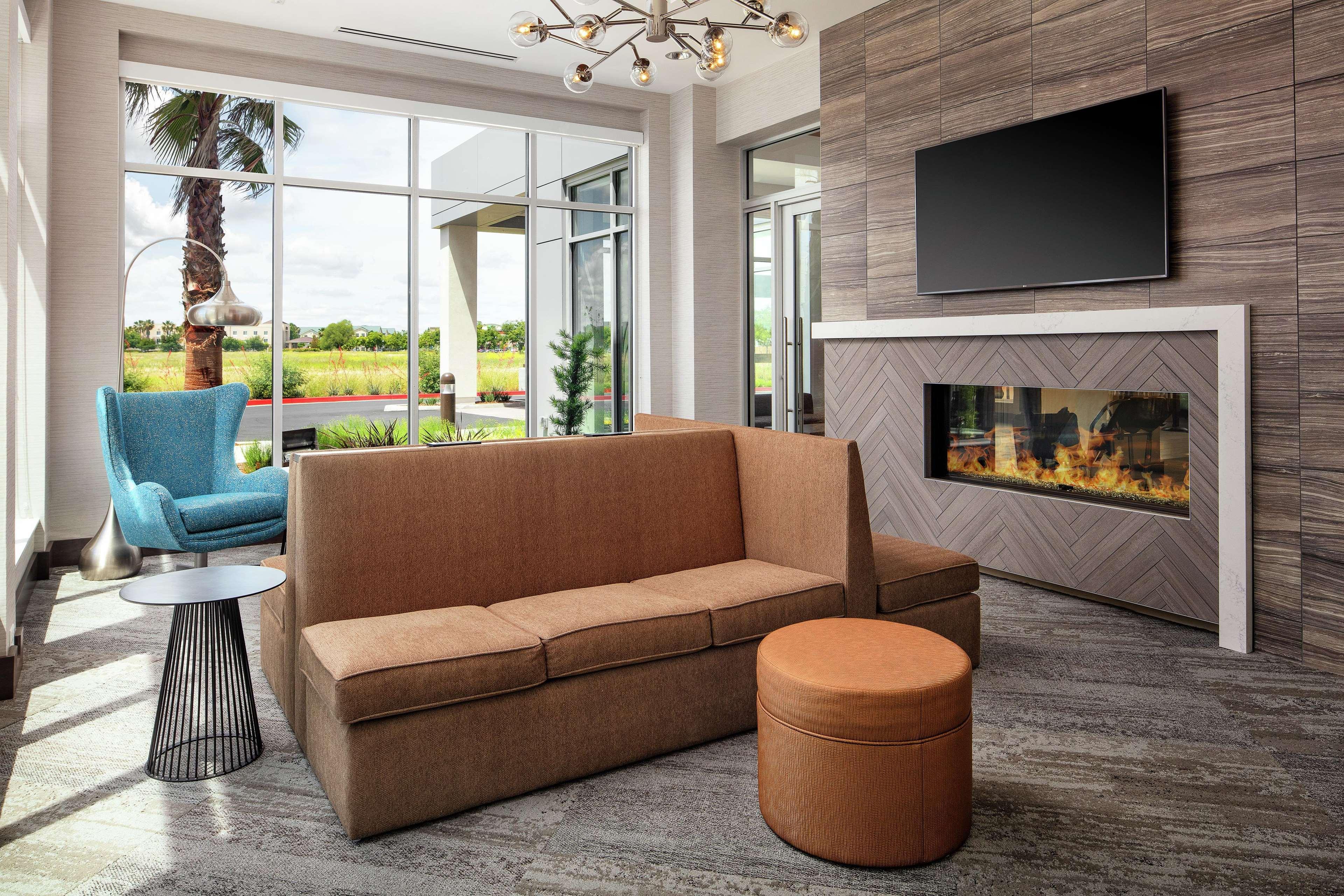 Hilton Garden Inn Sacramento Airport Natomas Экстерьер фото